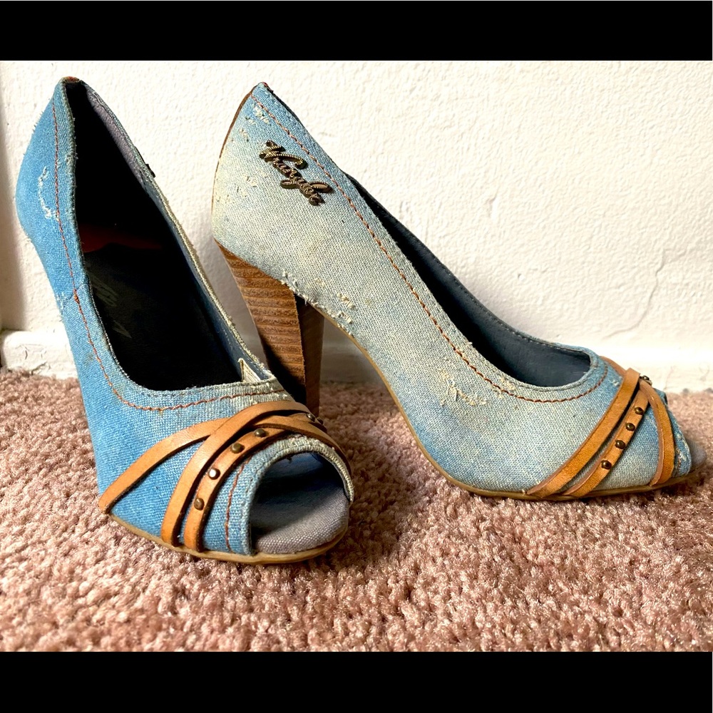 Wrangler women heel shoes in jeans